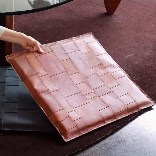 [和洋を問わない] レザー座布団 tunagu 50（約50×50×厚み3cm）